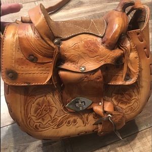 Vintage 70’s saddle purse great condition